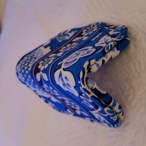 Folding magnetic credit card wallet, small. Blue and white.